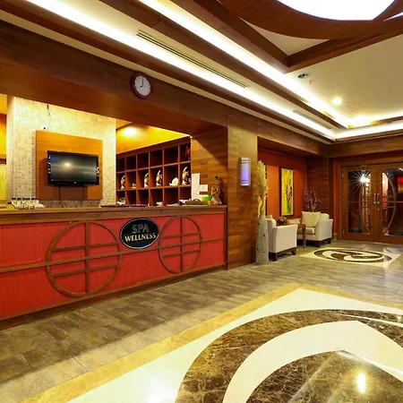 Üdülőközpont Crystal De Luxe & Kemer